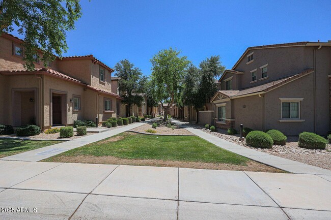 3676 W Muirfield Ct in Anthem, AZ - Building Photo - Building Photo