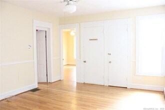 28 Cottage St in New Haven, CT - Building Photo - Building Photo