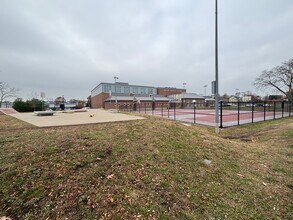 554 Main St, Unit 2 in Wakefield, MA - Foto de edificio - Building Photo