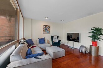 241 Perkins St in Boston, MA - Building Photo - Building Photo