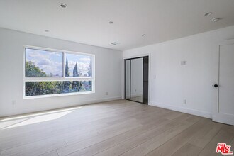 11812 Gilmore St in Los Angeles, CA - Building Photo - Building Photo