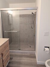 10306 NE 16th St, Unit P5 in Bellevue, WA - Building Photo - Building Photo