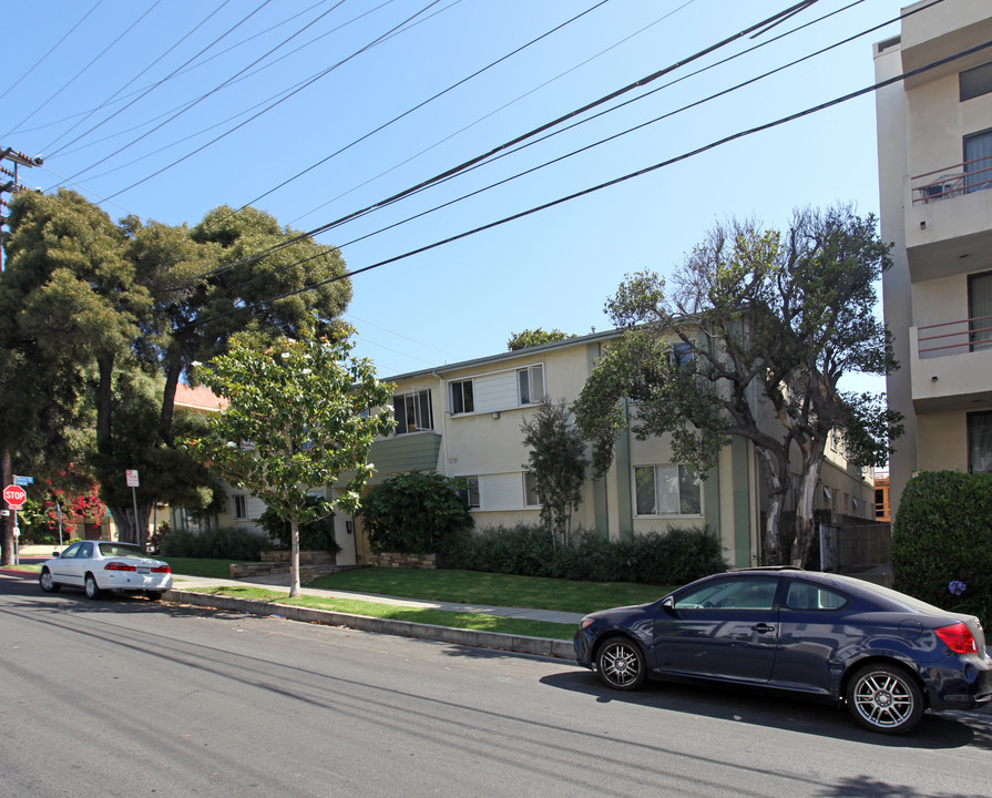 1302 S Saltair Ave in Los Angeles, CA - Building Photo