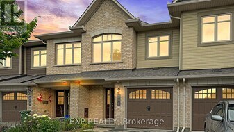 356 Tourmaline Cres in Ottawa, ON - Building Photo