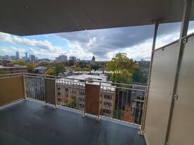 15 West St, Unit 4 in Cambridge, MA - Building Photo