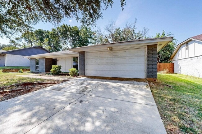 2211 Sierra Dr in Grapevine, TX - Building Photo - Building Photo
