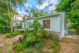 4151 El Prado Blvd in Miami, FL - Building Photo - Building Photo