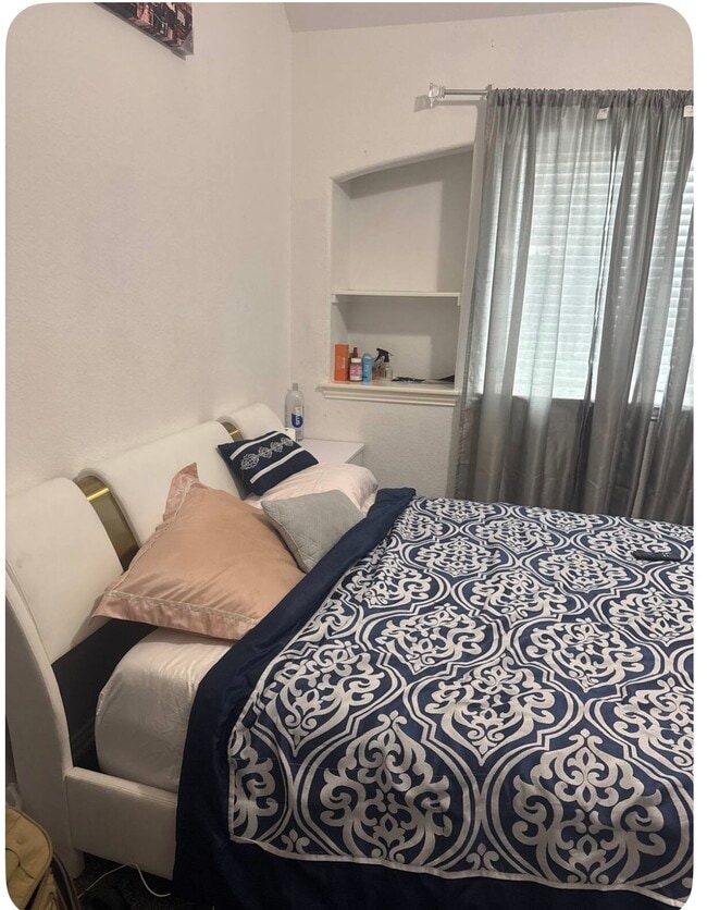 property at 5519 Jay Thrush Dr