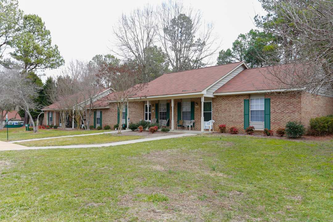 Woodmont in Lincolnton, NC - Building Photo