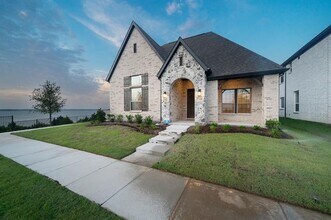2300 Fairwater Mews in Rowlett, TX - Building Photo - Building Photo