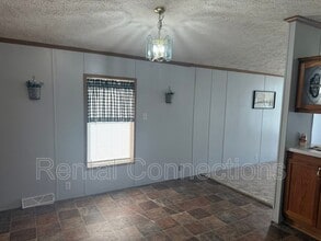 205 Crossroad School Rd in Eldorado, IL - Building Photo - Building Photo