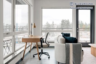 15522 NE 22nd Pl-Unit -FL7-ID317 in Bellevue, WA - Foto de edificio - Building Photo