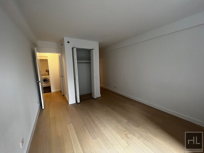 East 39th Street in New York, NY - Building Photo - Building Photo