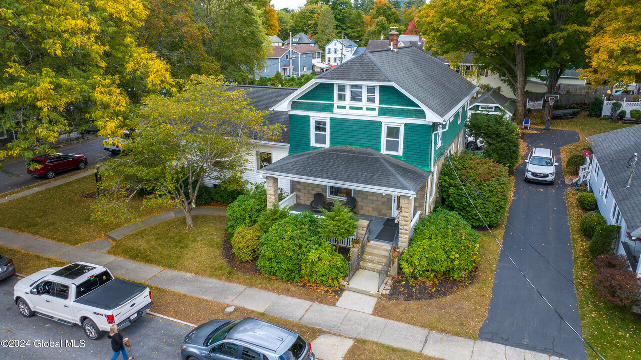 93 Montcalm St in Lake George, NY - Building Photo