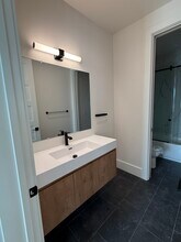 8001 Kuhn Dr in Austin, TX - Building Photo - Building Photo
