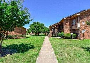 1845 5th St in Hempstead, TX - Building Photo - Building Photo