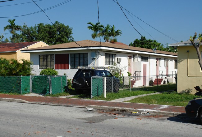 1545 SW 6th St in Miami, FL - Building Photo - Building Photo