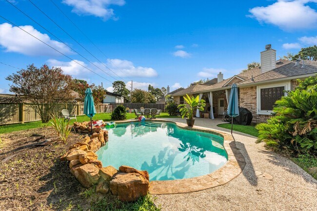 12218 Owens Falls Dr in Tomball, TX - Building Photo - Building Photo