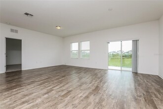 143 Hidden Lk Lp in Haines City, FL - Building Photo - Building Photo
