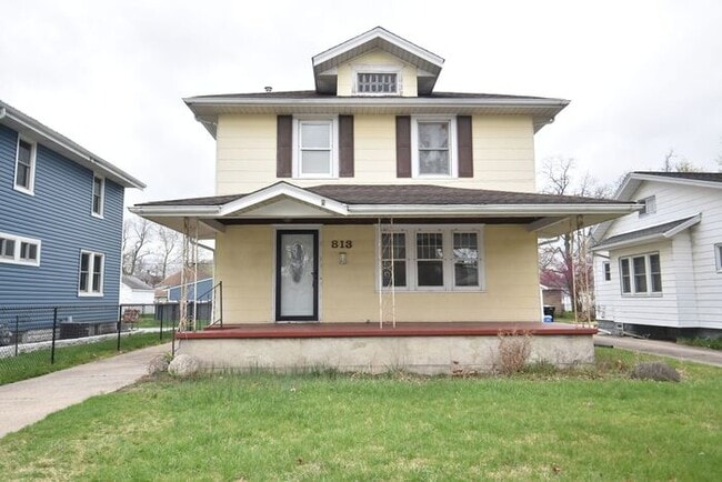 property at 813 S 30th St