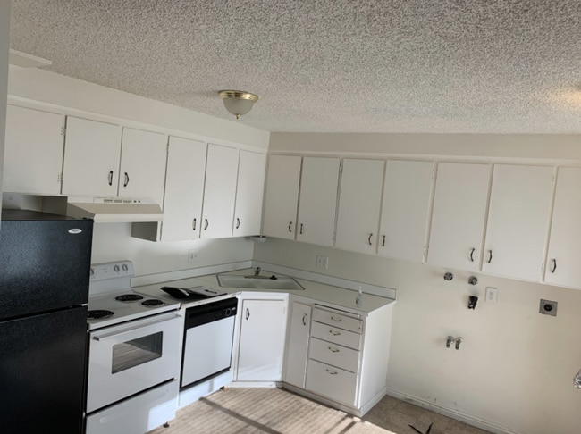 805 E 275 N in Logan, UT - Building Photo - Building Photo