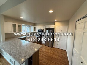 1020 Bridge St in Shoreview, MN - Building Photo - Building Photo