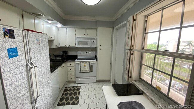 3000 S Course Dr-Unit -509 in Pompano Beach, FL - Building Photo - Building Photo