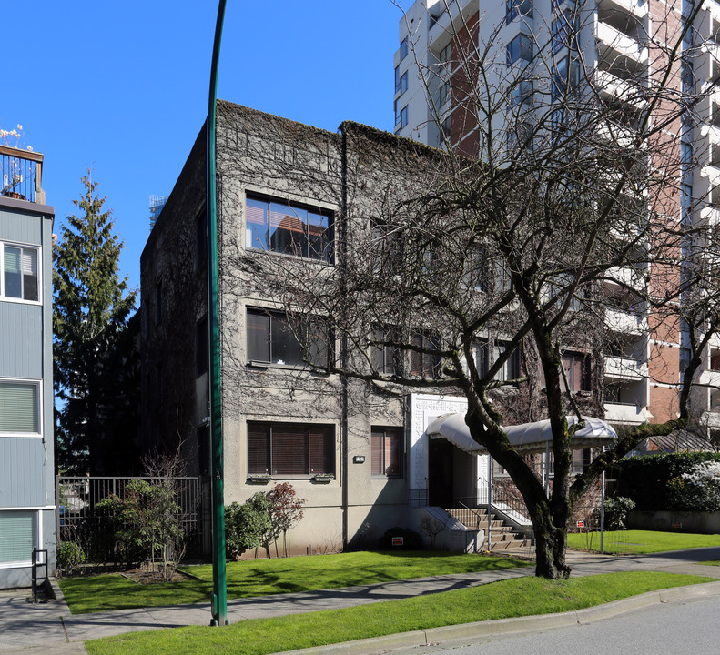 1131 Barclay St in Vancouver, BC - Building Photo