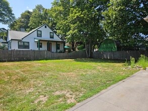 42 Sumner St in Marlborough, MA - Building Photo - Building Photo