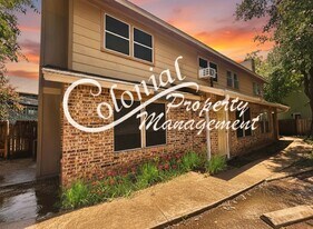 4415 Whispering Valley Dr in Austin, TX - Building Photo