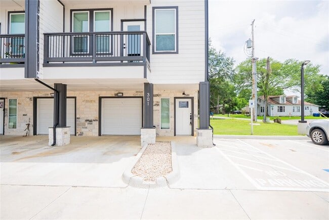 property at 2519 Washington St
