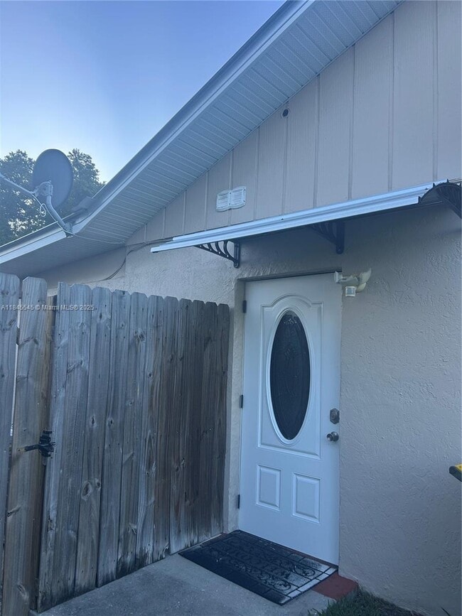 property at 4617 Navarre Ave