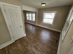 1205 S Kimbrough Ave in Springfield, MO - Building Photo - Building Photo
