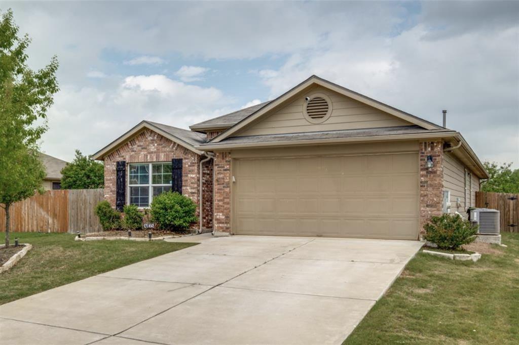 405 Camellia Dr in Hutto, TX - Building Photo