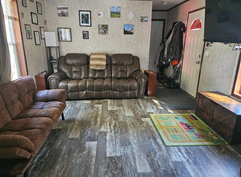 128 Nelson Rd in Pittston, ME - Building Photo