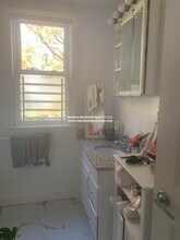 32 Fisher Ave, Unit 2 in Boston, MA - Building Photo - Building Photo