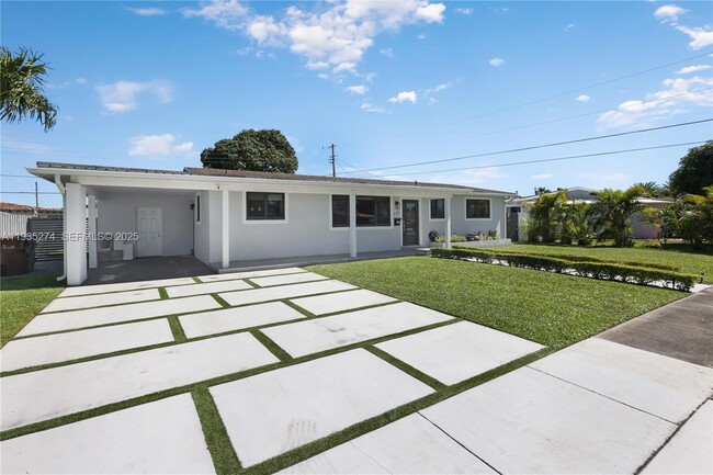 4165 W 5th Ln in Hialeah, FL - Building Photo - Building Photo