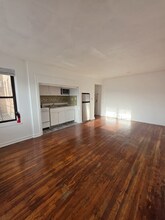 165 Vroom St in Jersey City, NJ - Building Photo - Building Photo