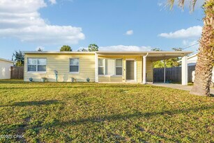 1504 W 13th St in Panama City, FL - Building Photo