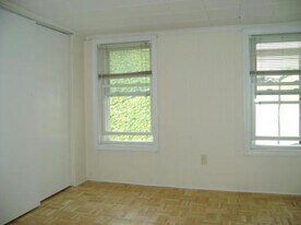 164 Bowen St, Unit T in Boston, MA - Building Photo