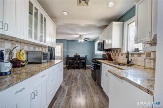 96 Cornflower Dr in Milford, CT - Building Photo - Building Photo