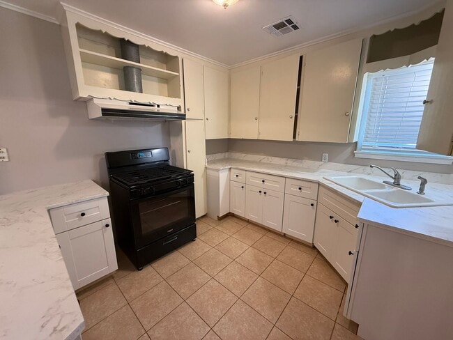 property at 5213 S St Louis Ave