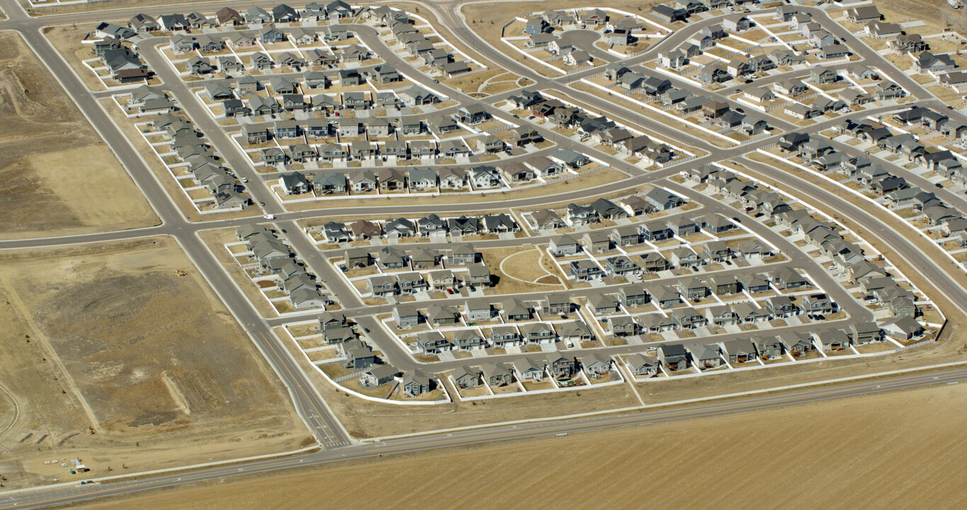 The Ridge at harmony Road in Windsor, CO - Building Photo