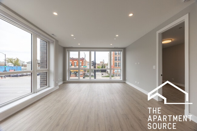 2354 W Polk St in Chicago, IL - Building Photo - Building Photo