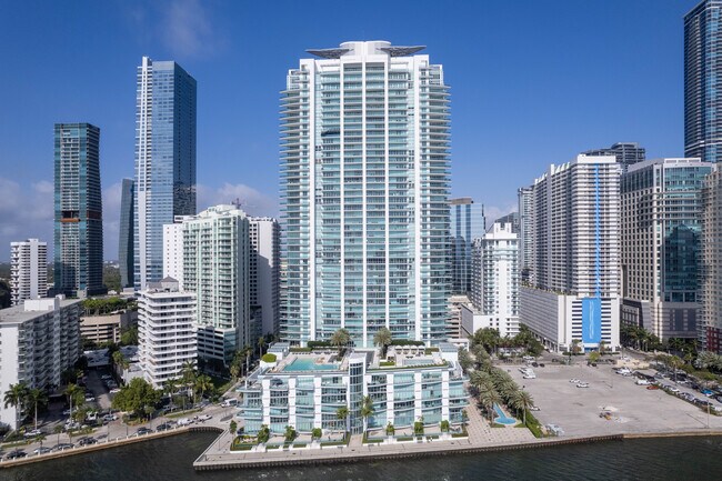 Jade Residence in Miami, FL - Foto de edificio - Building Photo