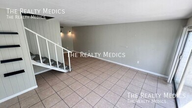 1010 N Fiske Blvd in Cocoa, FL - Building Photo - Building Photo