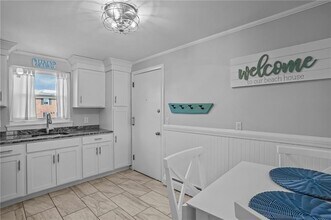 70 Carroll Ave in Newport, RI - Building Photo - Building Photo