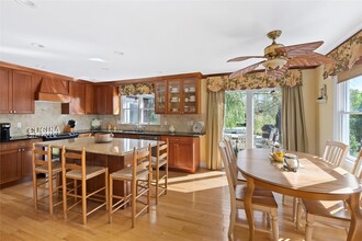 23 Whiting Rd in East Quogue, NY - Building Photo - Building Photo