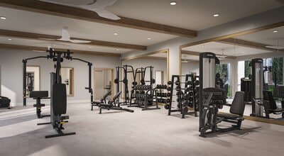 Trail House in Norwood, OH - Foto de edificio - Building Photo