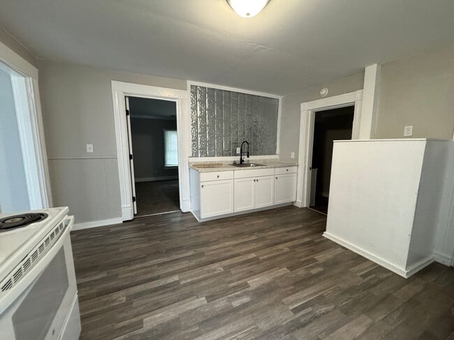 property at 192 York St